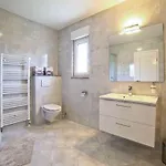 Giulietta Vila *