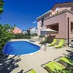 Giulietta Vila Kastela