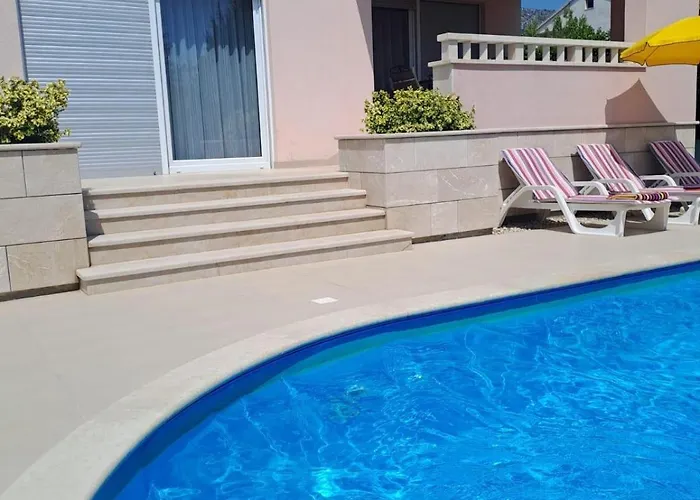 Giulietta Villa